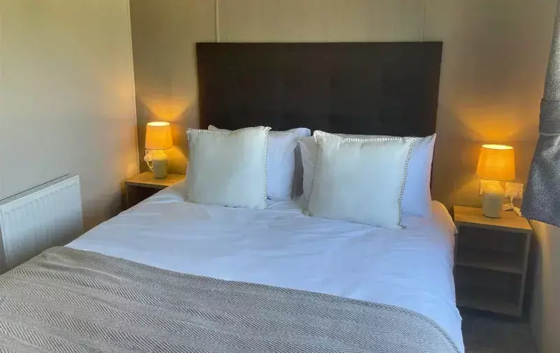 Img 2576 Edit Web 802x505 F50 50