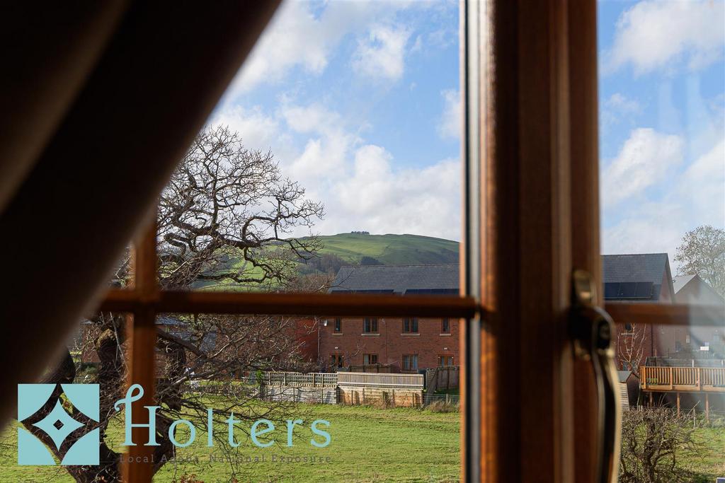 HOLT - 5 Plas Trannon, Trefeglwys-06.jpg