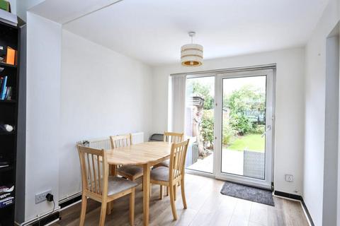 undefined, Brighton Road, Addlestone, KT15