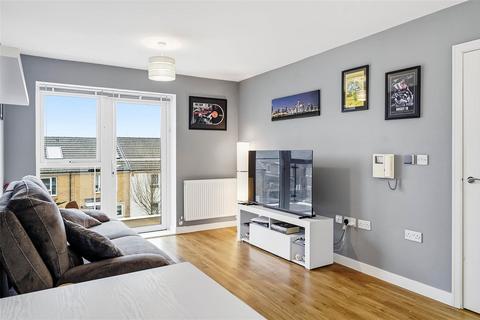 1 bedroom flat for sale, Alcock Crescent, Crayford, Dartford