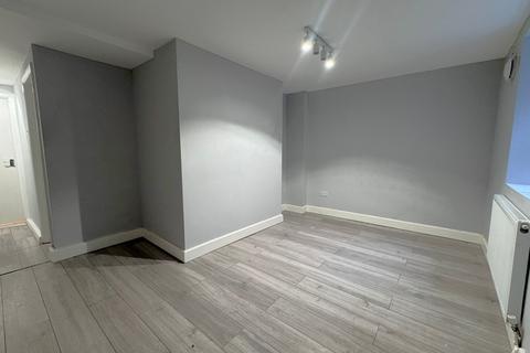 undefined, The Avenue, Highams Park, Greater London. E4 9LD