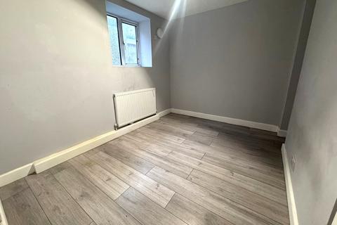 undefined, The Avenue, Highams Park, Greater London. E4 9LD