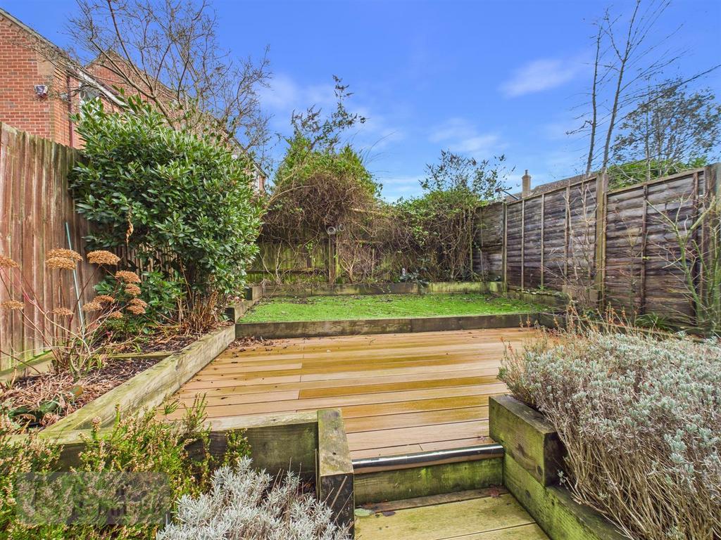 CAM02600 G0-PR0637-STILL009.jpg