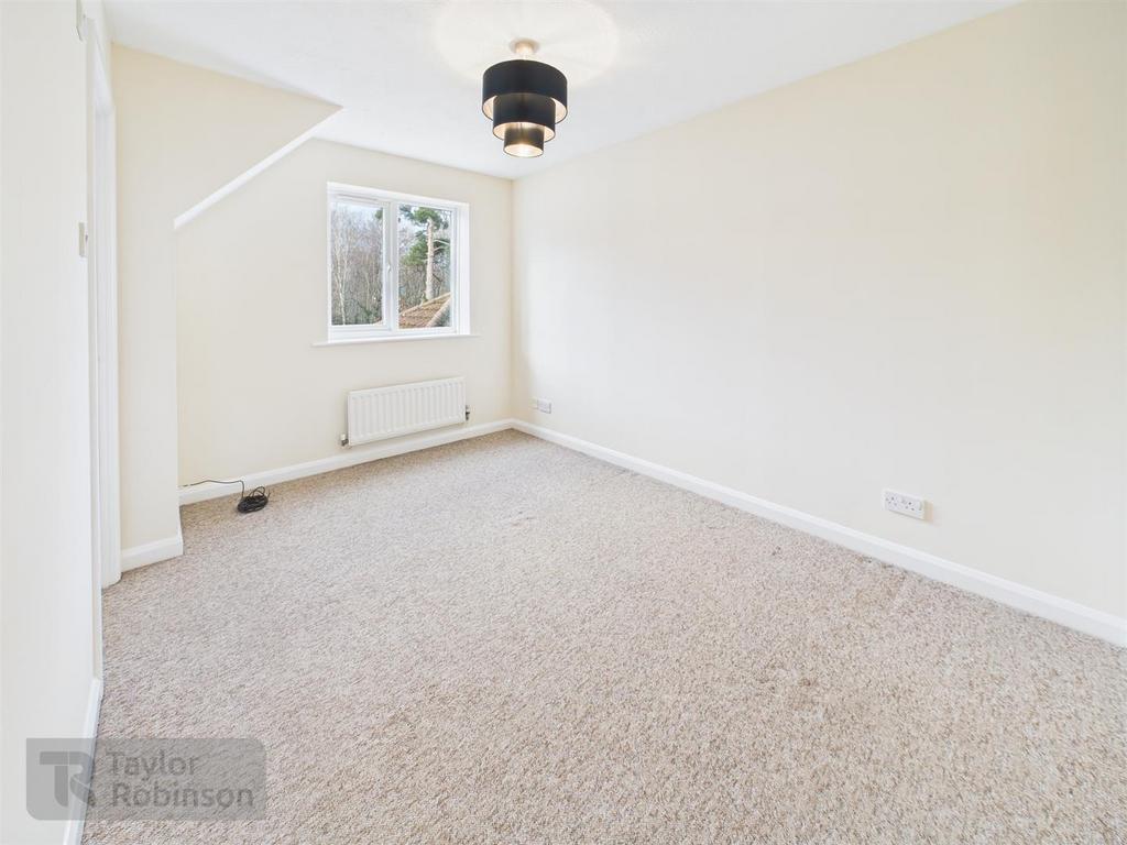 CAM02600 G0-PR0637-STILL012.jpg