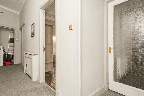 2 bedroom flat for sale, Flat 5, 10 Crighton Place, Edinburgh, EH7 4NZ