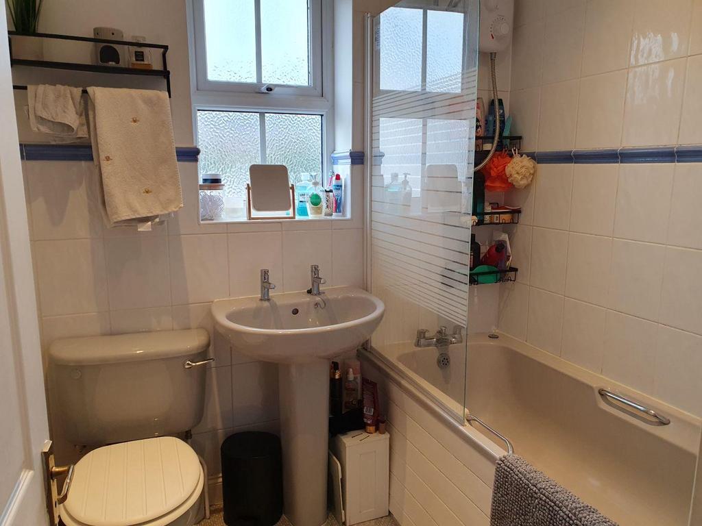 Bathroom.jpg