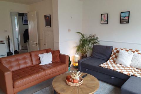 3 bedroom house to rent, Manor Park, Newbury