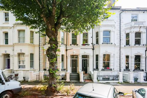2 bedroom flat to rent, Tisbury Road, Hove, BN3