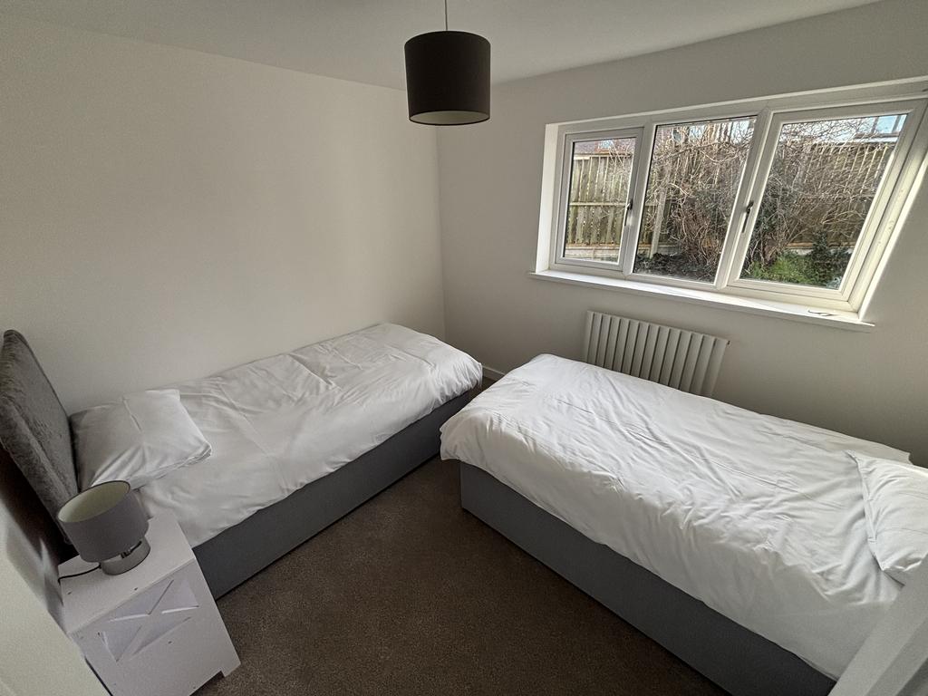 Rear bedroom 2