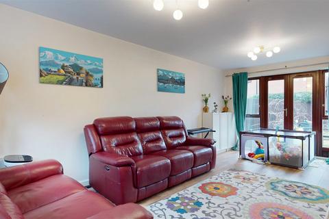 3 bedroom house for sale, Chasewater Crescent, Milton Keynes MK10