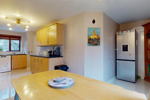 3 bedroom house for sale, Chasewater Crescent, Milton Keynes MK10