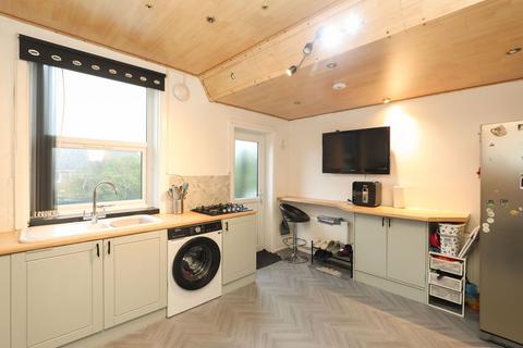 3 bedroom end of terrace house for sale, Wincobank Avenue, Sheffield S5