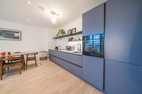 2 bedroom flat for sale, Balham High Road, Balham, SW17