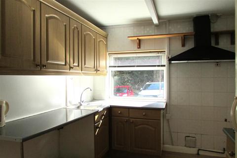 2 bedroom end of terrace house to rent, Wrigley, Halifax HX2