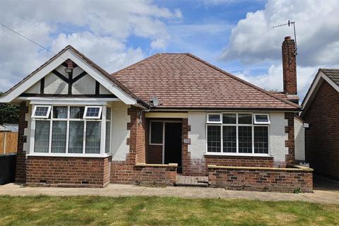 2 bedroom bungalow to rent, Attenborough Lane, Beeston, Nottingham