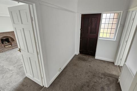 2 bedroom bungalow to rent, Attenborough Lane, Beeston, Nottingham