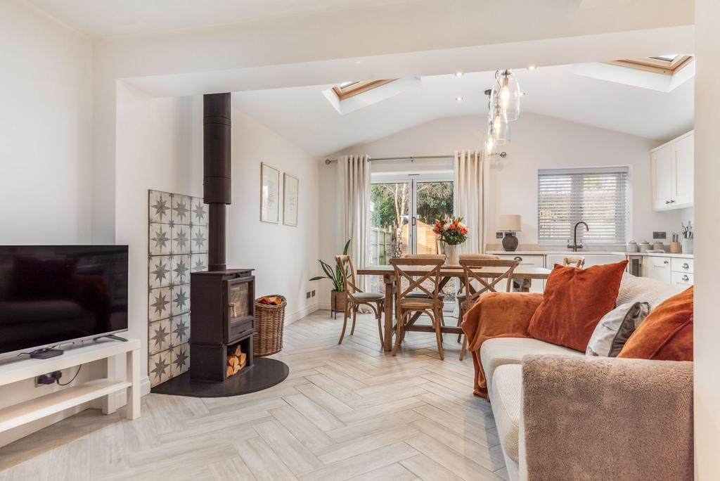 Living / Dining Area