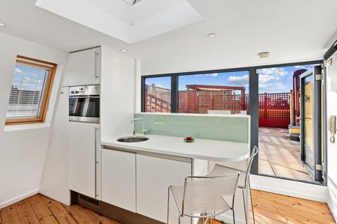 4 bedroom duplex for sale, Flood Street, London, SW3