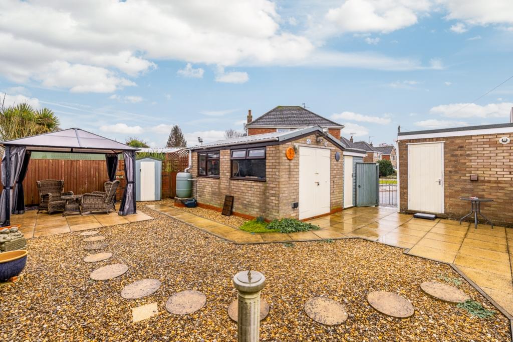 14 Manor Drive (Holbeach)-12