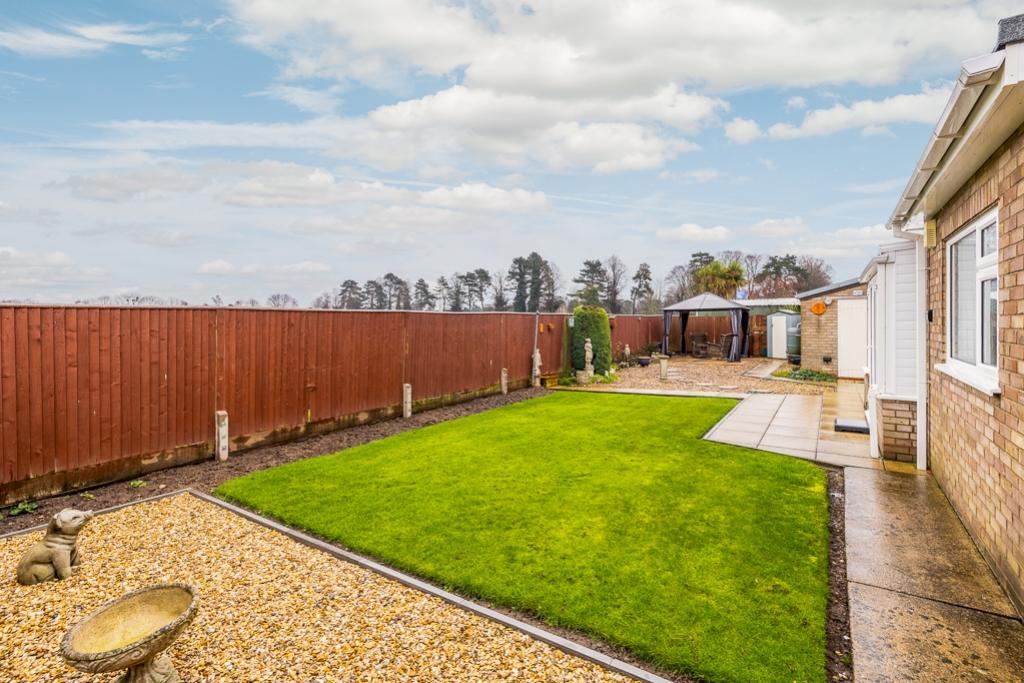 14 Manor Drive (Holbeach)-8