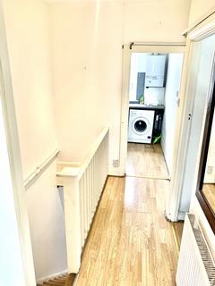1 bedroom flat to rent, Headstone Garden, HA2