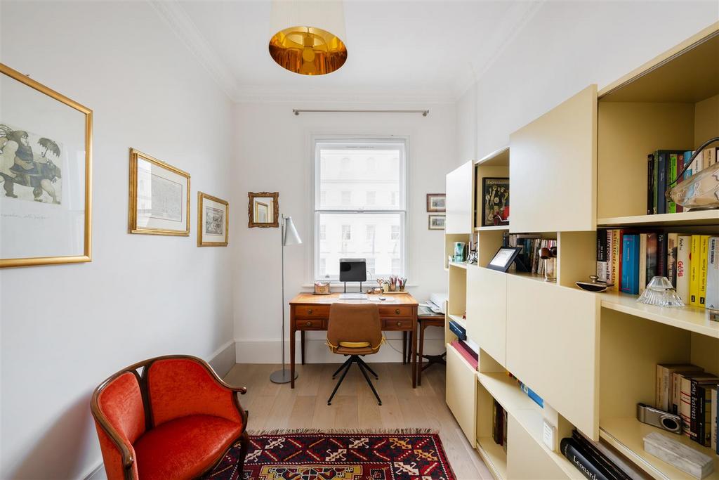 14 Salisbury House Hi-23.jpg