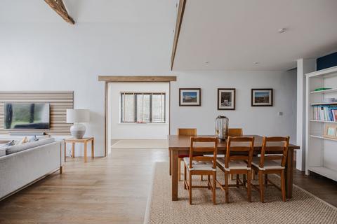 undefined, Substantial Barn Conversion with Self-Contained Annexe in Ovington