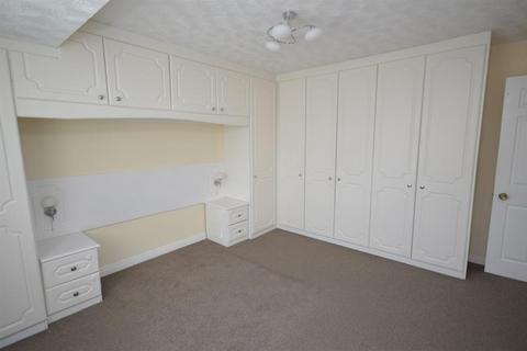 undefined, Averhill, Worsley, M28