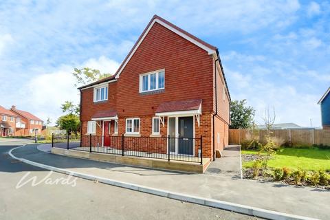 3 bedroom semi-detached house to rent, Maude Close New Romney TN28