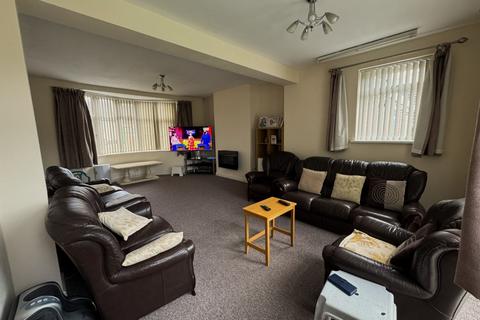3 bedroom detached house for sale, Brook Road, Leicester, LE5