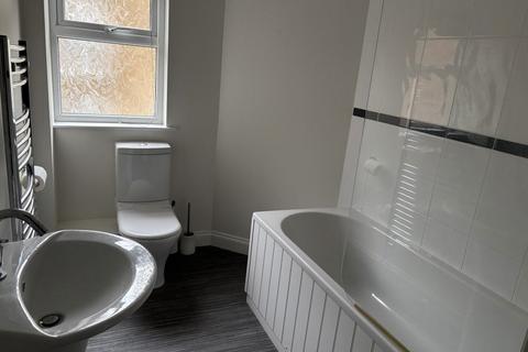 Studio to rent, Cross Street, Ryde, Isle of Wight
