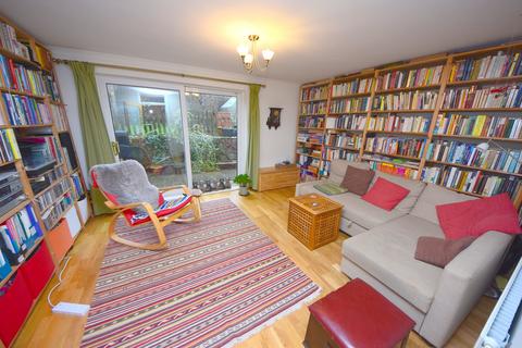 3 bedroom semi-detached house for sale, Hillside Close, Banbury OX16