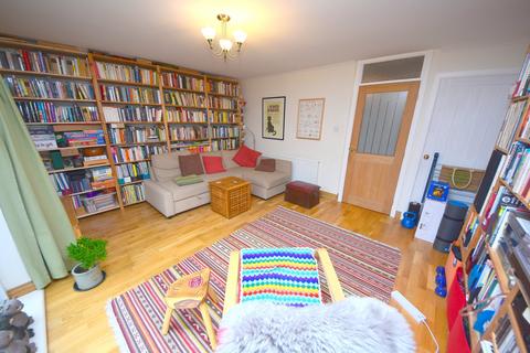 3 bedroom semi-detached house for sale, Hillside Close, Banbury OX16