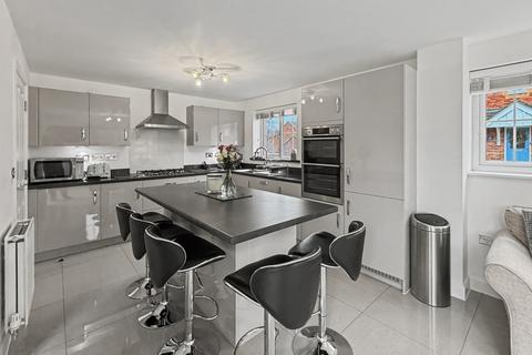 5 bedroom detached house for sale, 1 Peter Fursman Drive, Crick, NN6 7WJ