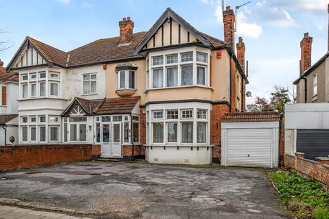 2 bedroom apartment for sale, Cranbrook Road, Ilford