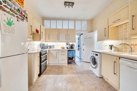 2 bedroom apartment for sale, Cranbrook Road, Ilford
