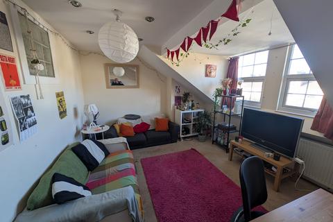 2 bedroom apartment to rent, Second Floor Flat,  Chesterfield Road, St. Andrews, Bristol