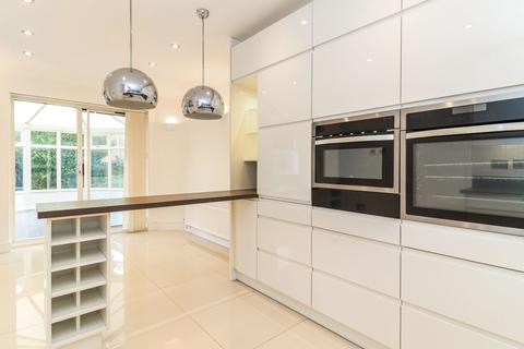 3 bedroom detached house to rent, Ridgefield, Watford, WD17