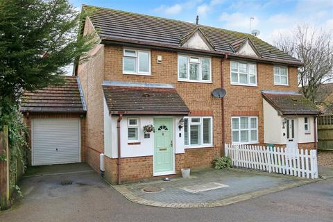 3 bedroom semi-detached house for sale, Hamblings Close, Shenley