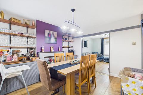 2 bedroom end of terrace house for sale, Old Heath Road, Colchester
