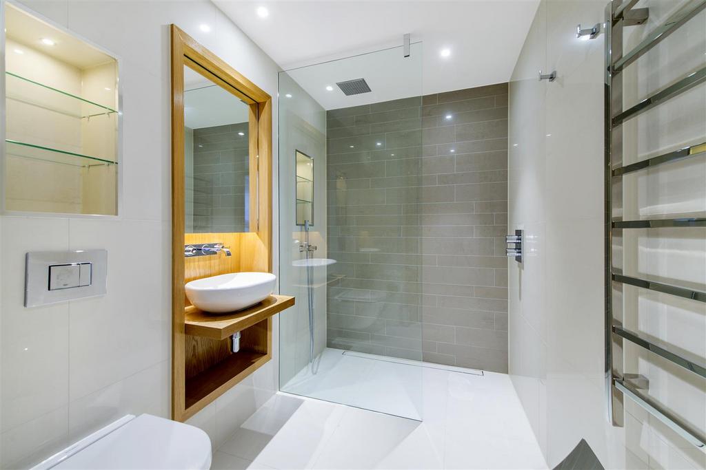 Shower Room.jpg