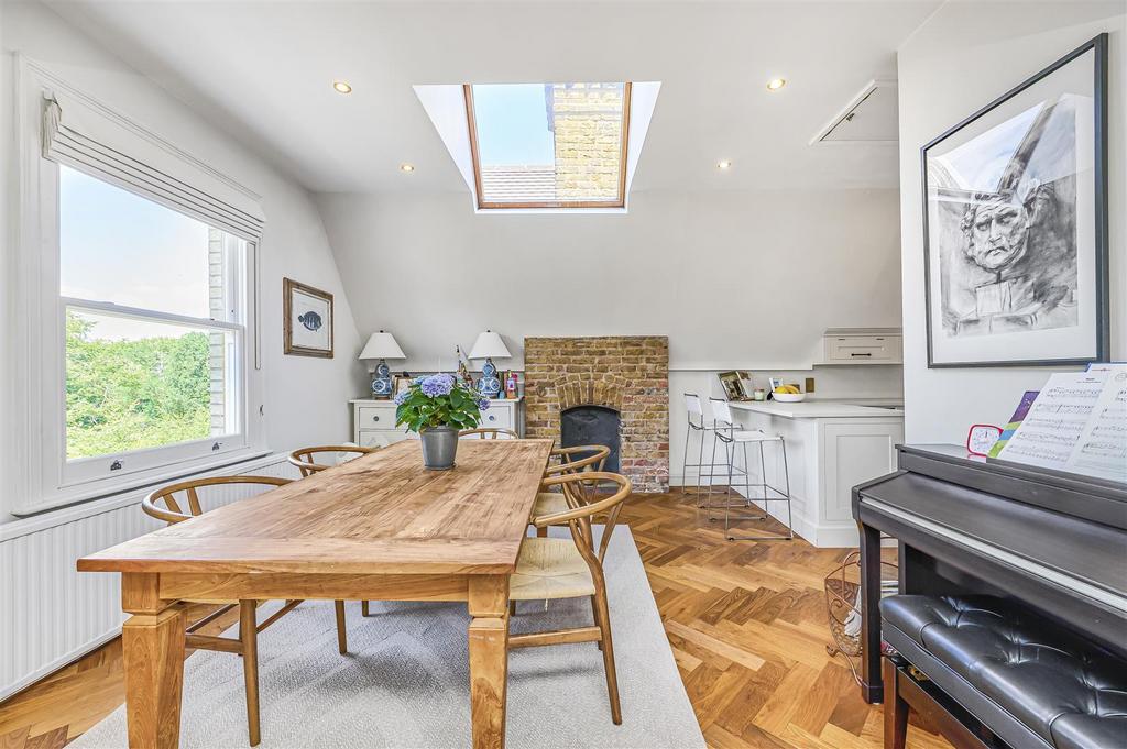 James Anderson - Sheen Lane London  SW14 8 HY 14.JP