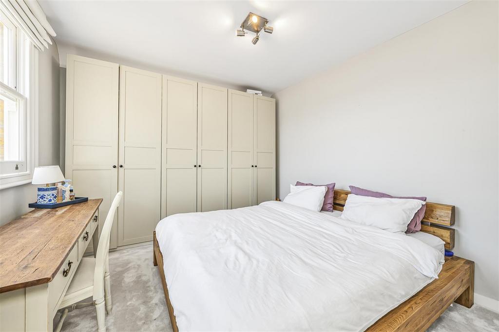 James Anderson - Sheen Lane London  SW14 8 HY 23.JP