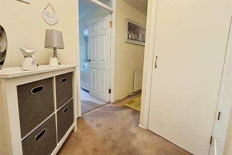 undefined, Bolton Court, Bradford BD2