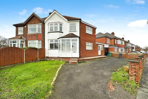 3 bedroom semi-detached house to rent, Shaftesbury Road, Wednesbury WS10