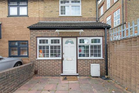 2 bedroom flat to rent, Aston Street, London E14