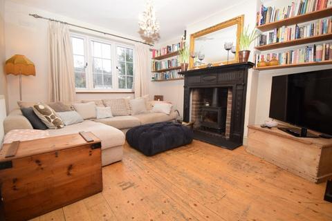 4 bedroom detached house for sale, Carpenders Avenue, Carpenders Park