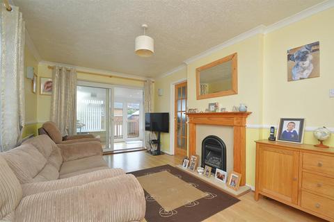 2 bedroom detached bungalow for sale, POPULAR LOCATION * SHANKLIN