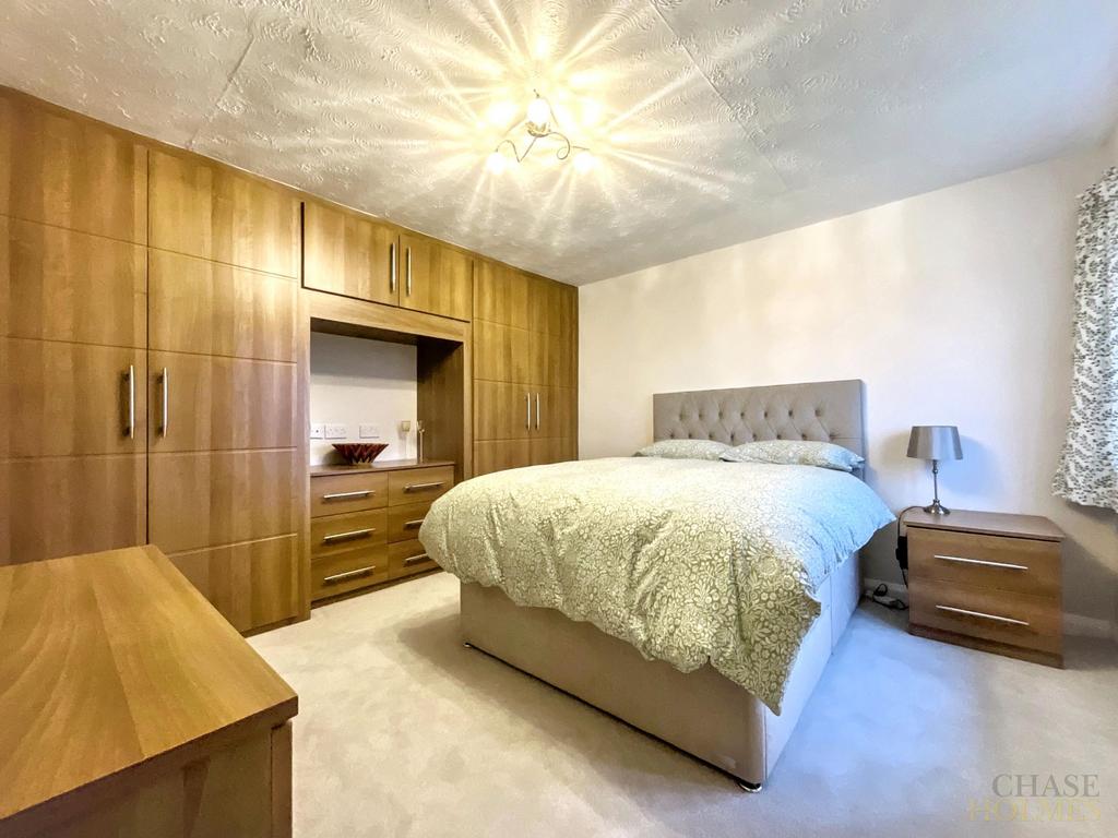 Bedroom 2 (Rear)
