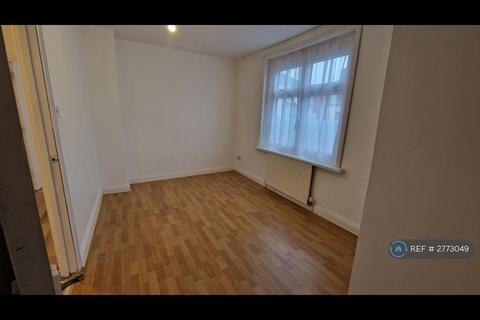 1 bedroom flat to rent, Mill Road, Kettering, NN16